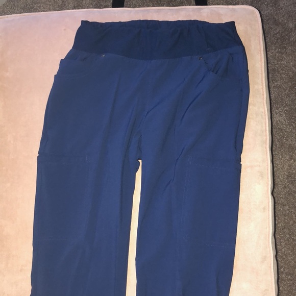 Scrub Set - Picture 4 of 7